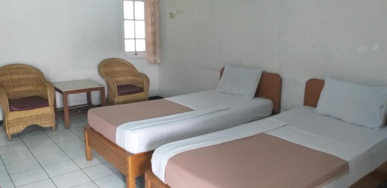 Intan Hotel Purwakarta Exterior foto