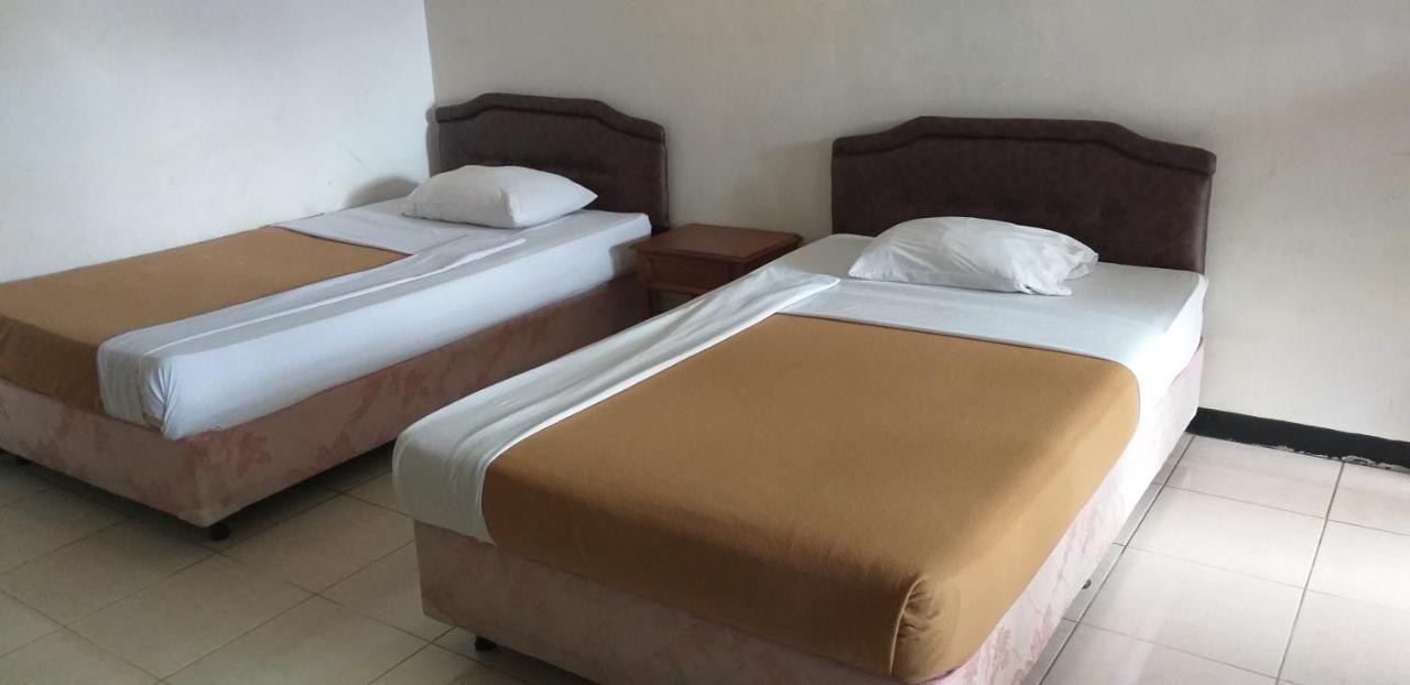 Intan Hotel Purwakarta Exterior foto