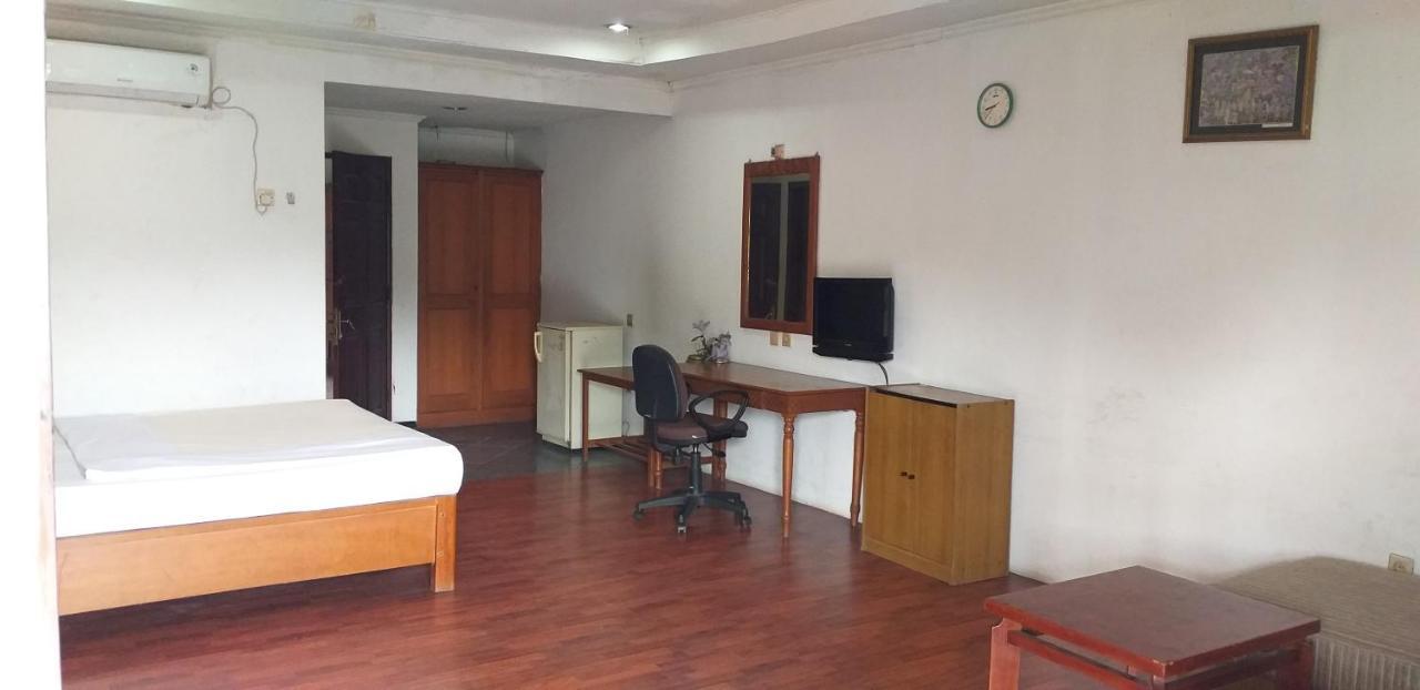 Intan Hotel Purwakarta Exterior foto