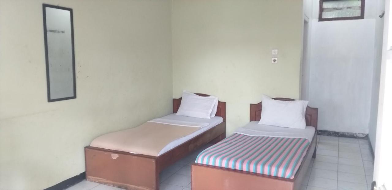 Intan Hotel Purwakarta Exterior foto