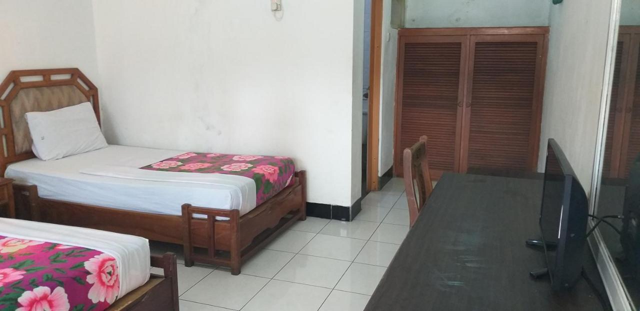 Intan Hotel Purwakarta Exterior foto
