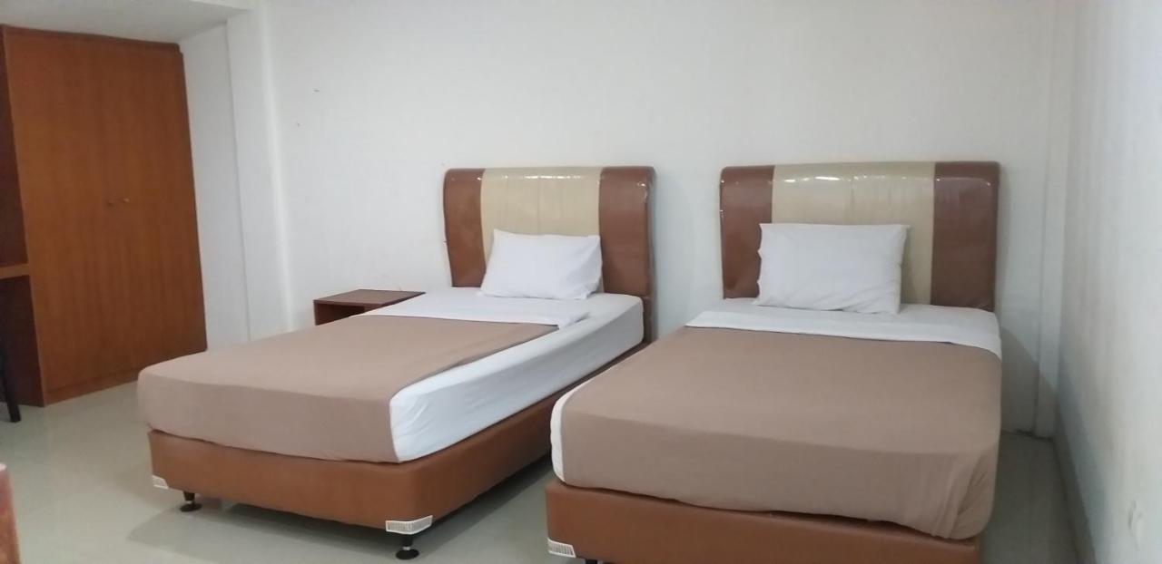 Intan Hotel Purwakarta Exterior foto
