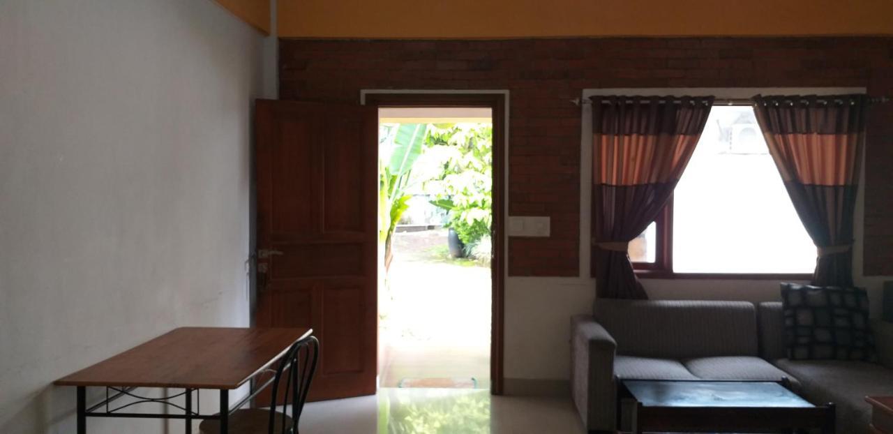 Intan Hotel Purwakarta Exterior foto