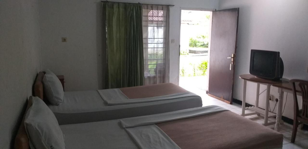 Intan Hotel Purwakarta Exterior foto